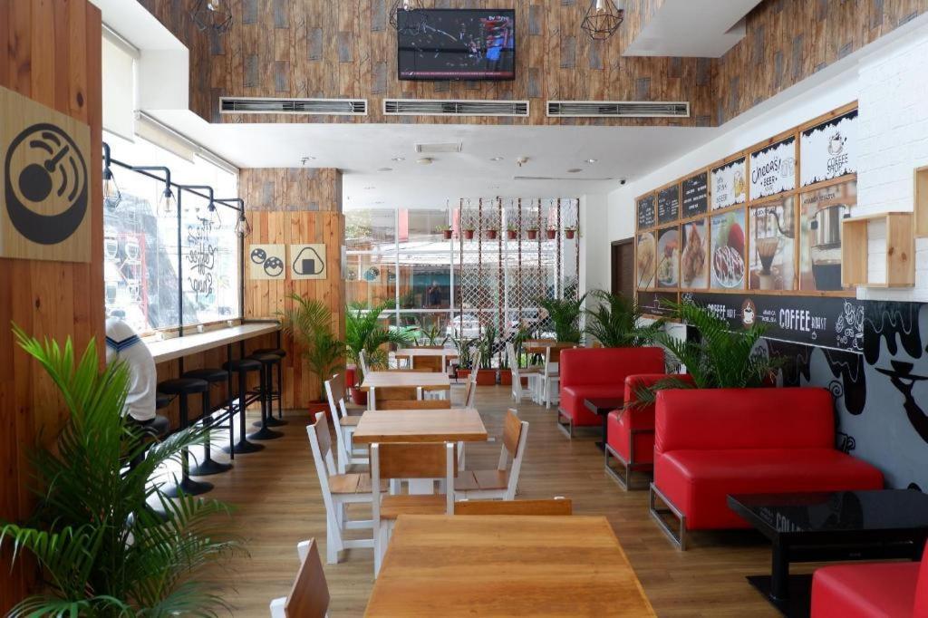 雅加达红星酒店 外观 照片