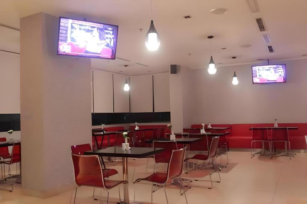 雅加达红星酒店 外观 照片