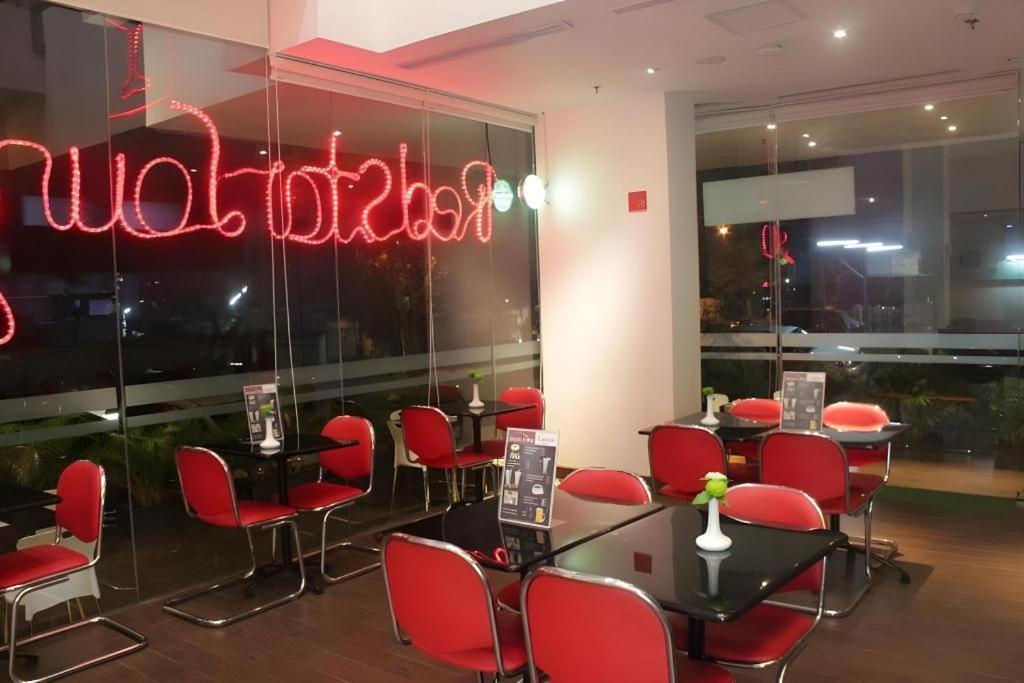雅加达红星酒店 外观 照片