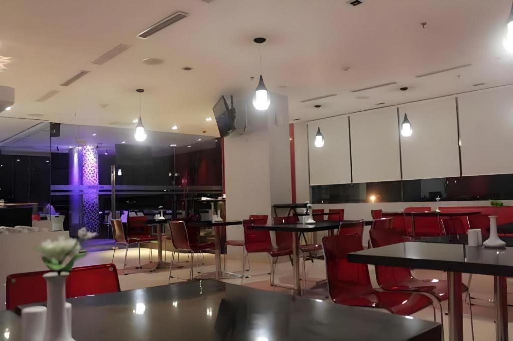 雅加达红星酒店 外观 照片
